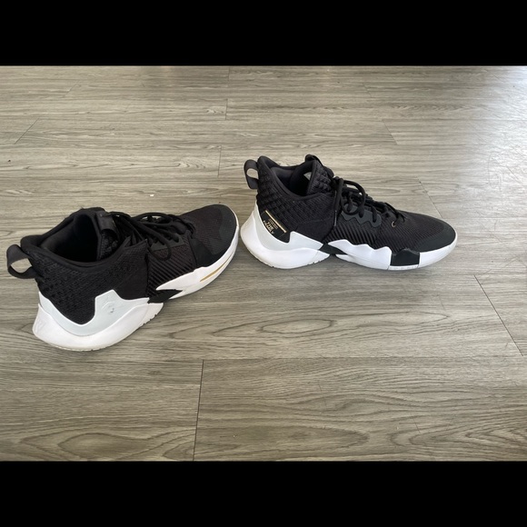 Jordan WhyNot Zer0.2 - Picture 2 of 5